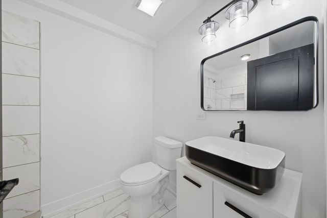 638 E 65th Street, Chicago, IL 60637