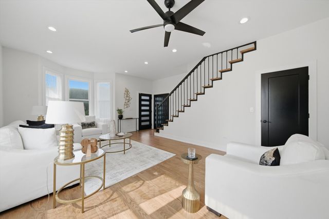 638 E 65th Street, Chicago, IL 60637