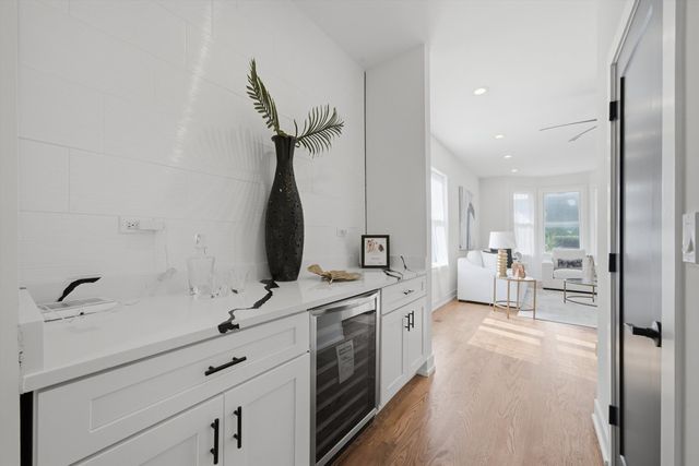 638 E 65th Street, Chicago, IL 60637