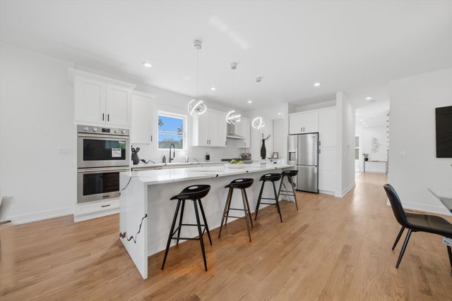 638 E 65th Street, Chicago, IL 60637