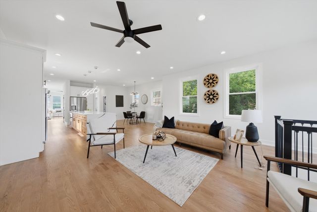 638 E 65th Street, Chicago, IL 60637