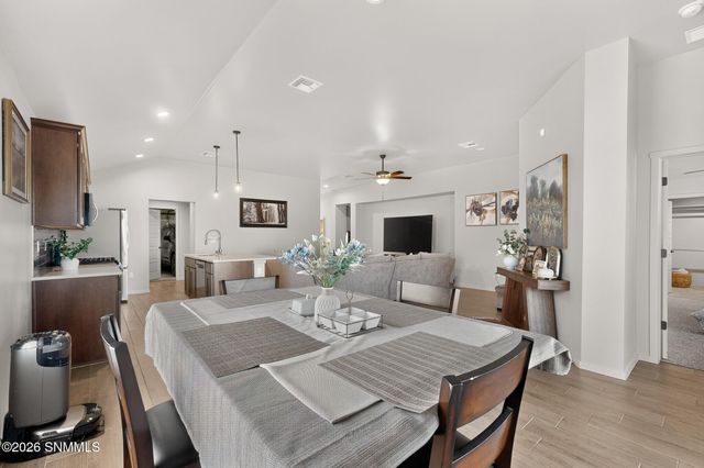 3196 Bluestem Street, Las Cruces, NM 88011