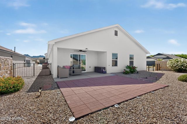 3196 Bluestem Street, Las Cruces, NM 88011