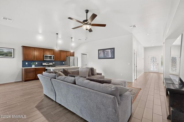 3196 Bluestem Street, Las Cruces, NM 88011