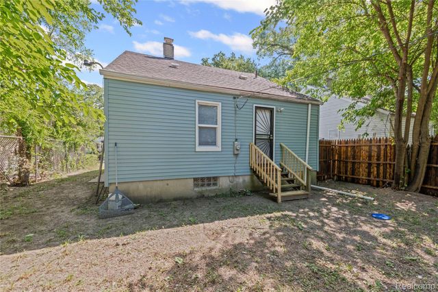 19945 Biltmore Street, Detroit, MI 48235