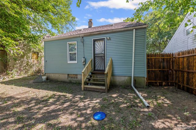 19945 Biltmore Street, Detroit, MI 48235