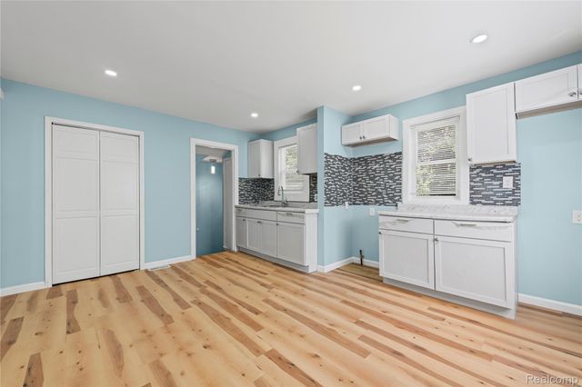 19945 Biltmore Street, Detroit, MI 48235