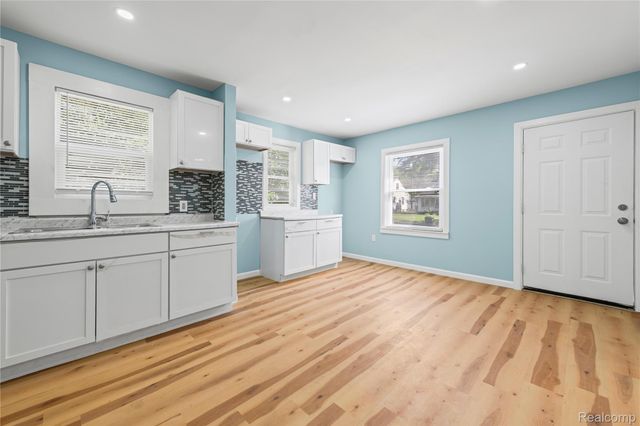 19945 Biltmore Street, Detroit, MI 48235