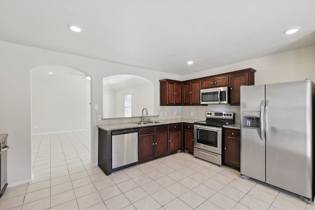 1530 Woodlake Drive, Waxahachie, TX 75165