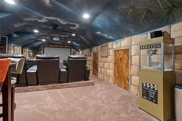 9527 QUEENSBURY COURT, Windermere, FL 34786