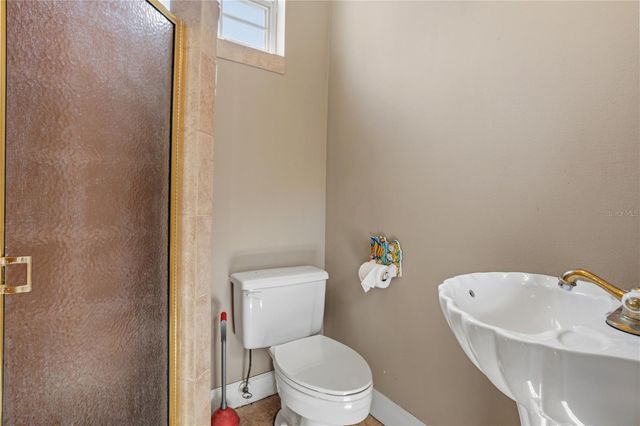 9527 QUEENSBURY COURT, Windermere, FL 34786