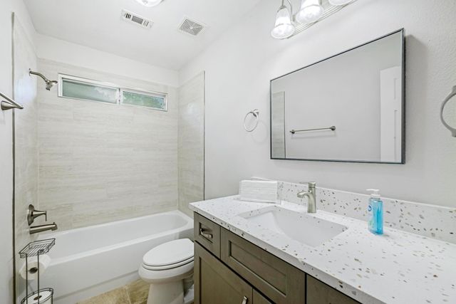 501 Flamingo BLVD, Lakeway, TX 78734