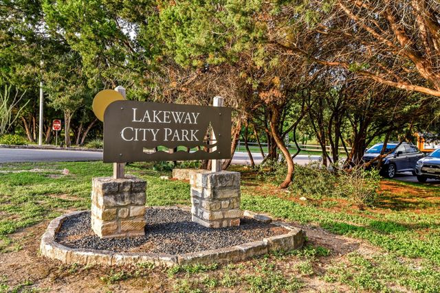 501 Flamingo BLVD, Lakeway, TX 78734