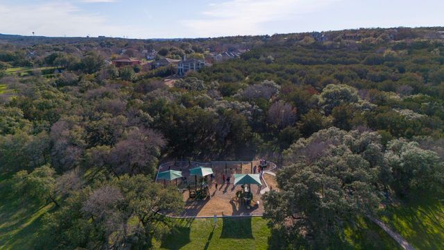 501 Flamingo BLVD, Lakeway, TX 78734
