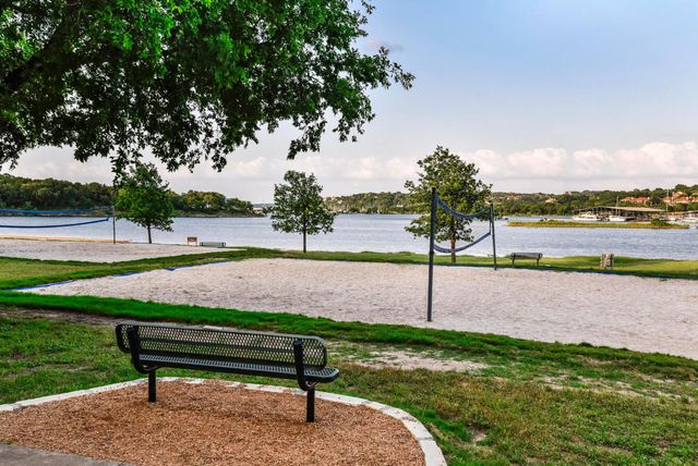501 Flamingo BLVD, Lakeway, TX 78734