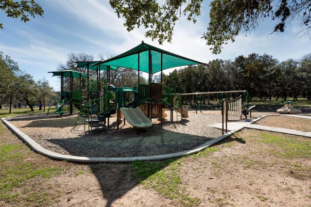 501 Flamingo BLVD, Lakeway, TX 78734