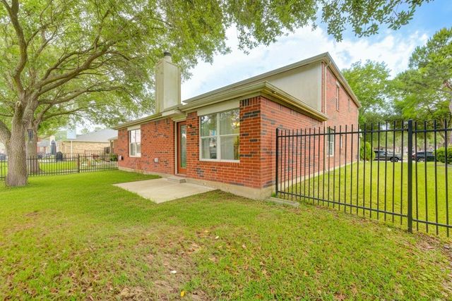 10338 E Summit Canyon Drive, Houston, TX 77095