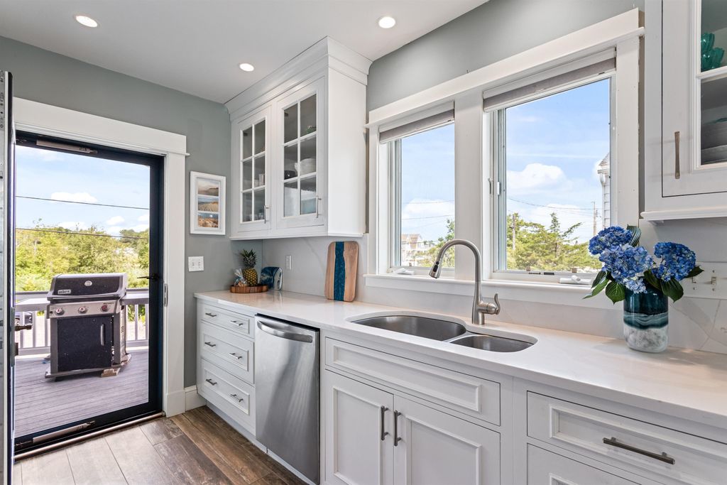 Image 27 of property listing at 4 Nor'East Lane, Hampton, NH 03842
