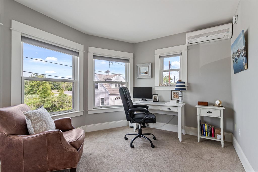 Image 31 of property listing at 4 Nor'East Lane, Hampton, NH 03842
