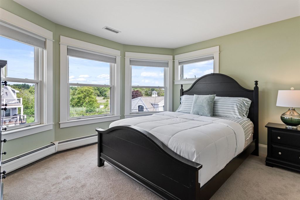 Image 45 of property listing at 4 Nor'East Lane, Hampton, NH 03842