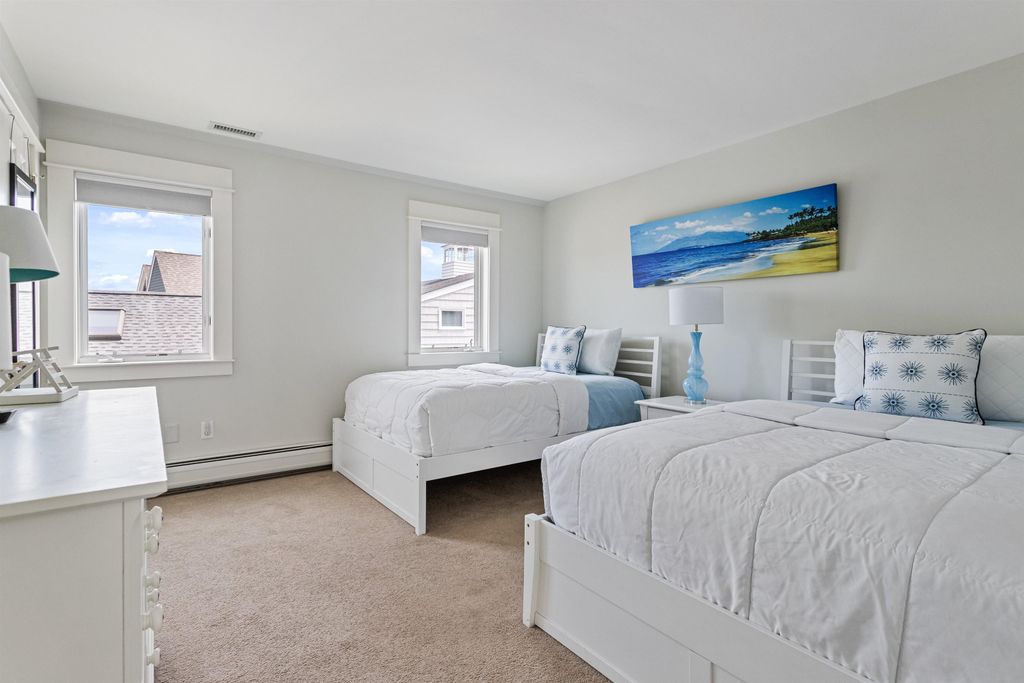 Image 47 of property listing at 4 Nor'East Lane, Hampton, NH 03842