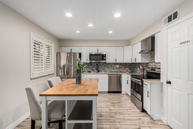 5226 N 20th Street Unit C5, Phoenix, AZ 85016