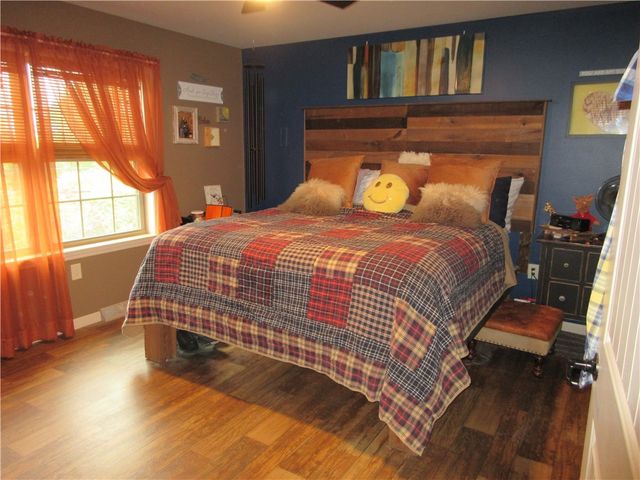 3118 Conway Wallrose Rd, Economy, PA 15005