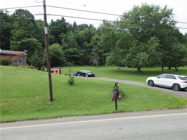 3118 Conway Wallrose Rd, Economy, PA 15005