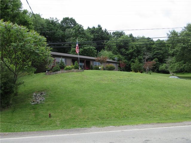 3118 Conway Wallrose Rd, Economy, PA 15005
