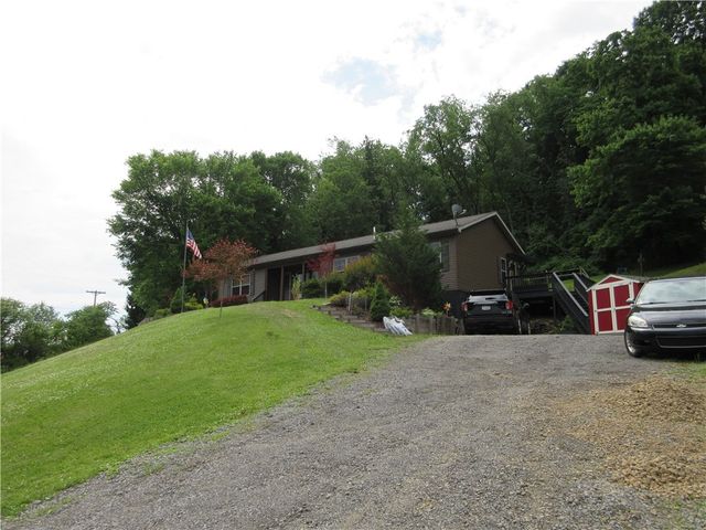 3118 Conway Wallrose Rd, Economy, PA 15005