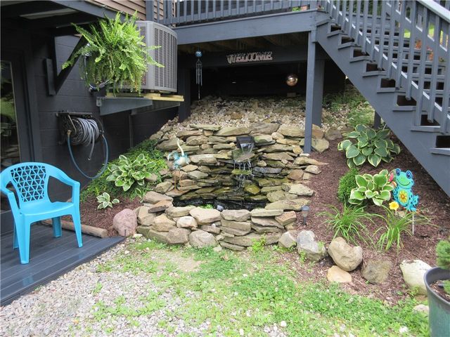 3118 Conway Wallrose Rd, Economy, PA 15005