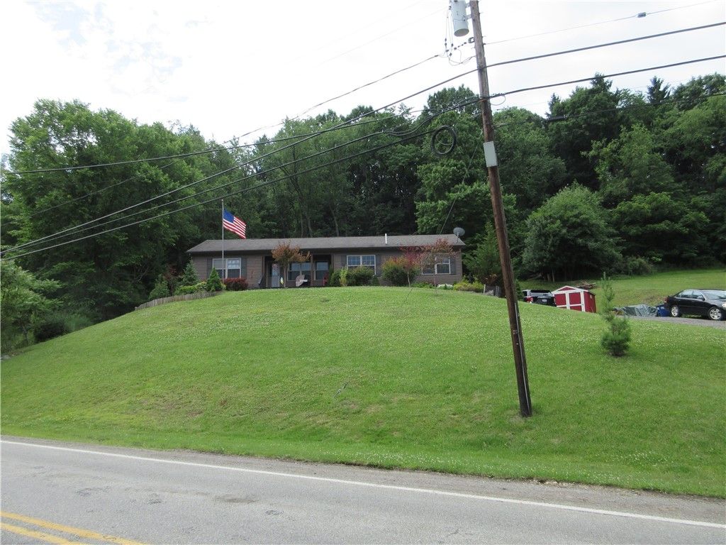 3118 Conway Wallrose Rd, Economy, PA 15005