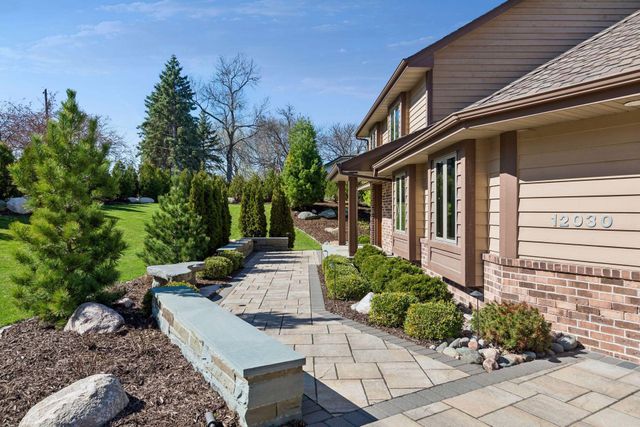 12030 28th Avenue N, Plymouth, MN 55441