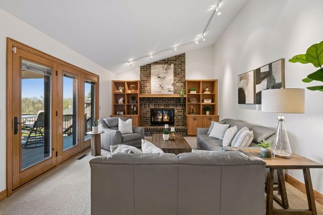 12030 28th Avenue N, Plymouth, MN 55441