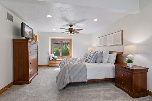 12030 28th Avenue N, Plymouth, MN 55441