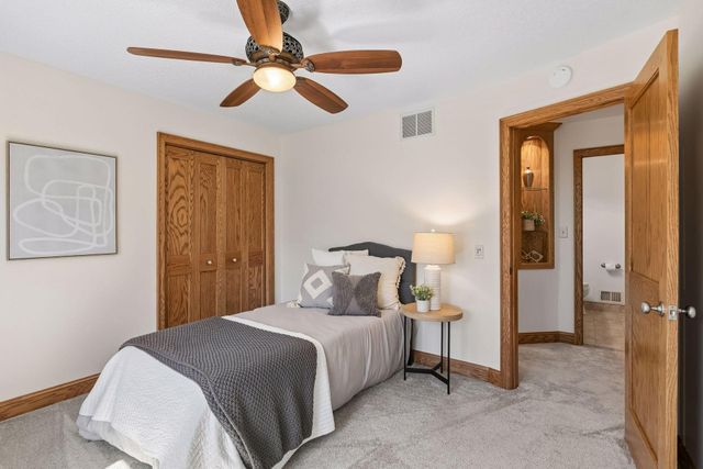 12030 28th Avenue N, Plymouth, MN 55441