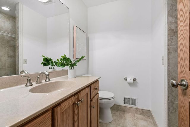 12030 28th Avenue N, Plymouth, MN 55441