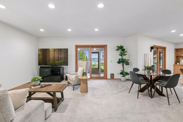 12030 28th Avenue N, Plymouth, MN 55441