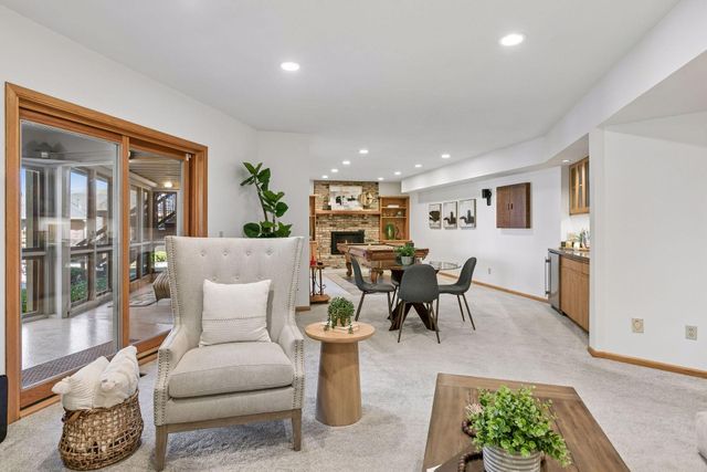 12030 28th Avenue N, Plymouth, MN 55441