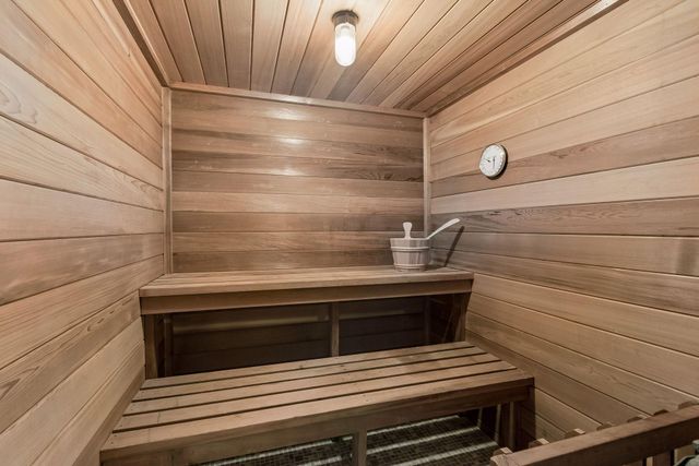 12030 28th Avenue N, Plymouth, MN 55441