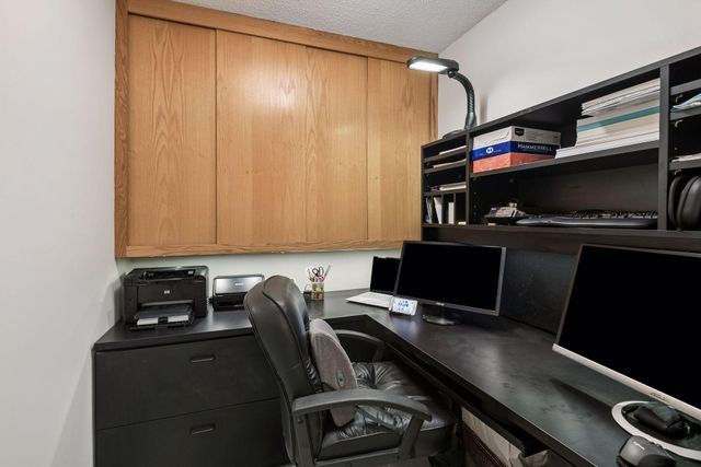 12030 28th Avenue N, Plymouth, MN 55441