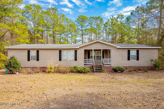 210 Creek Bank Drive, New Bern, NC 28560