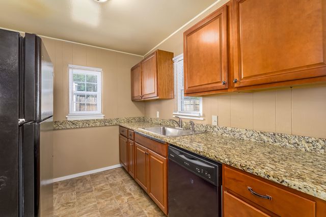 6462 N East Park View St, Park City, KS 67219