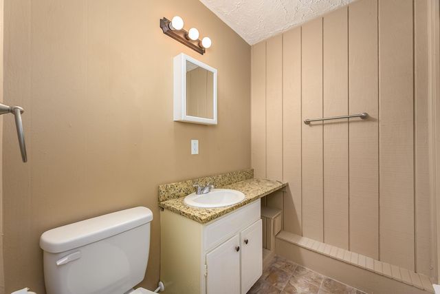 6462 N East Park View St, Park City, KS 67219