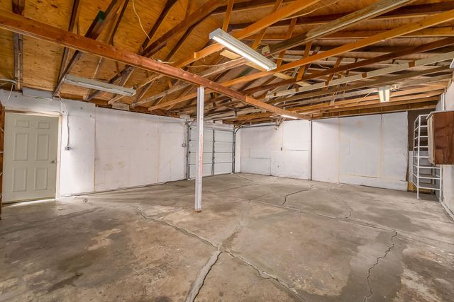 6462 N East Park View St, Park City, KS 67219