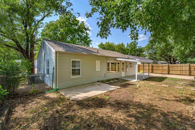 6462 N East Park View St, Park City, KS 67219