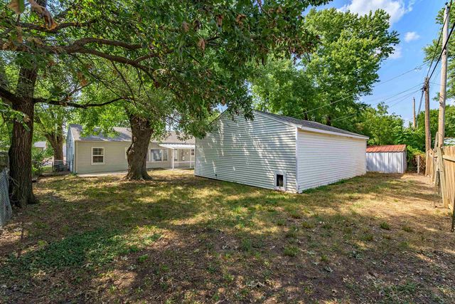 6462 N East Park View St, Park City, KS 67219