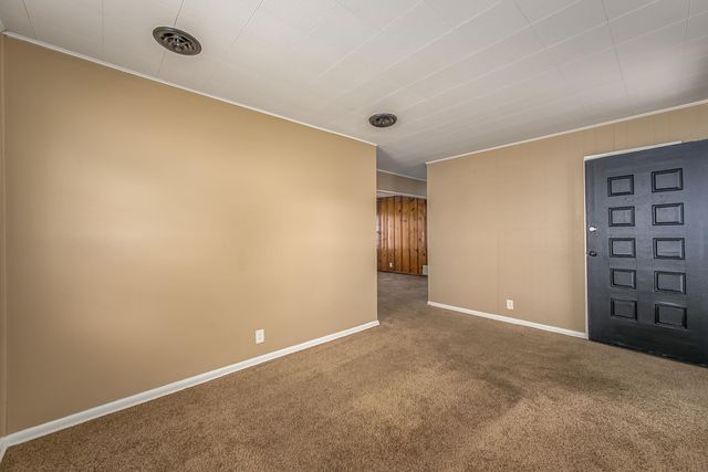 6462 N East Park View St, Park City, KS 67219