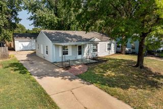 6462 N East Park View St, Park City, KS 67219