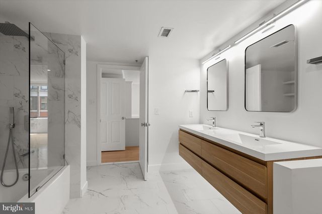 1205 N GARFIELD ST #804, Arlington, VA 22201